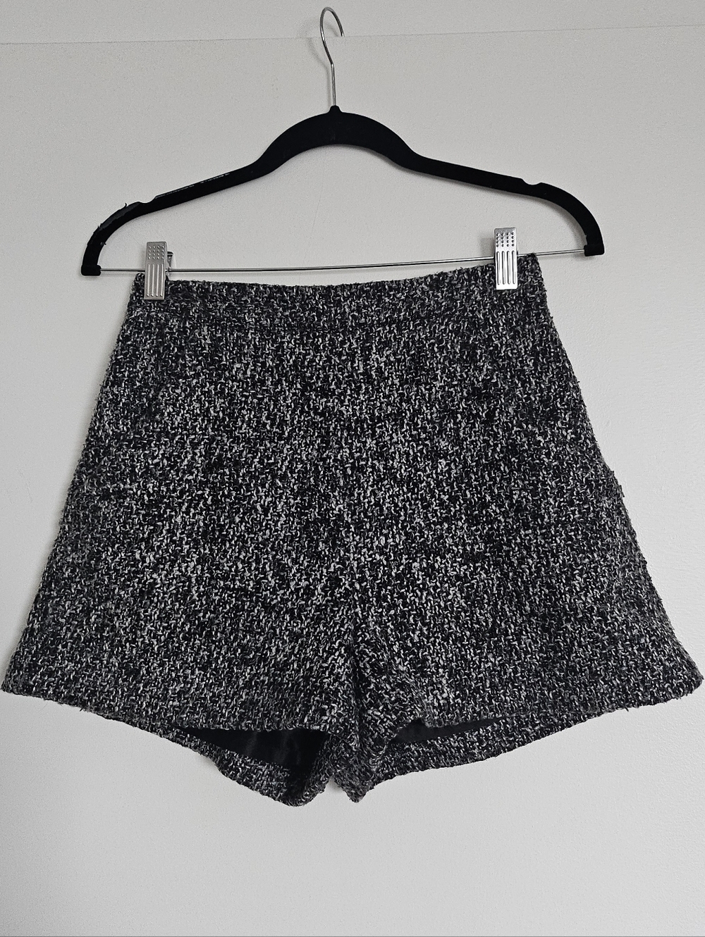 Rienda Japan Gyaru High-Waist Black & White Tweed Shorts